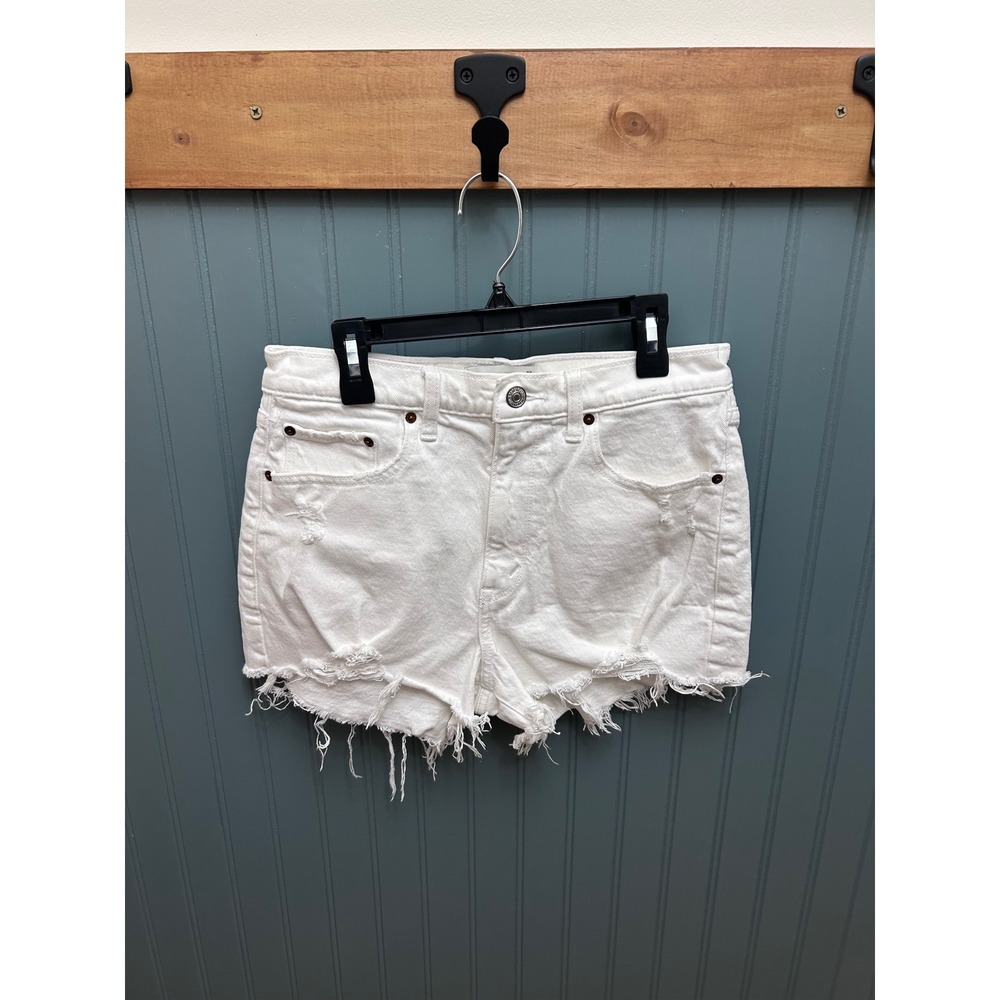 Abercrombie & Fitch White High Rise Mom Shorts Distressed Frayed Hem Size 27 4
